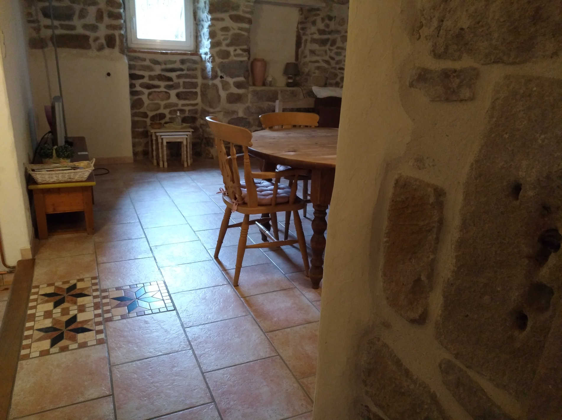 Les terrasses, gîtes en Cévennes, la piscine, La rose des sables