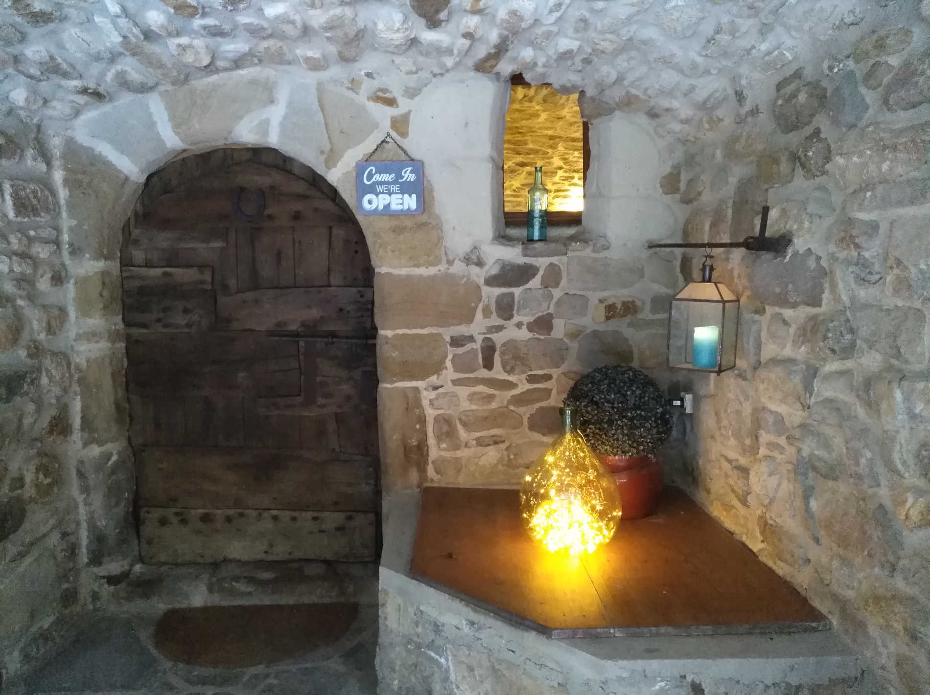 Les terrasses, gîtes en Cévennes - La salle La source