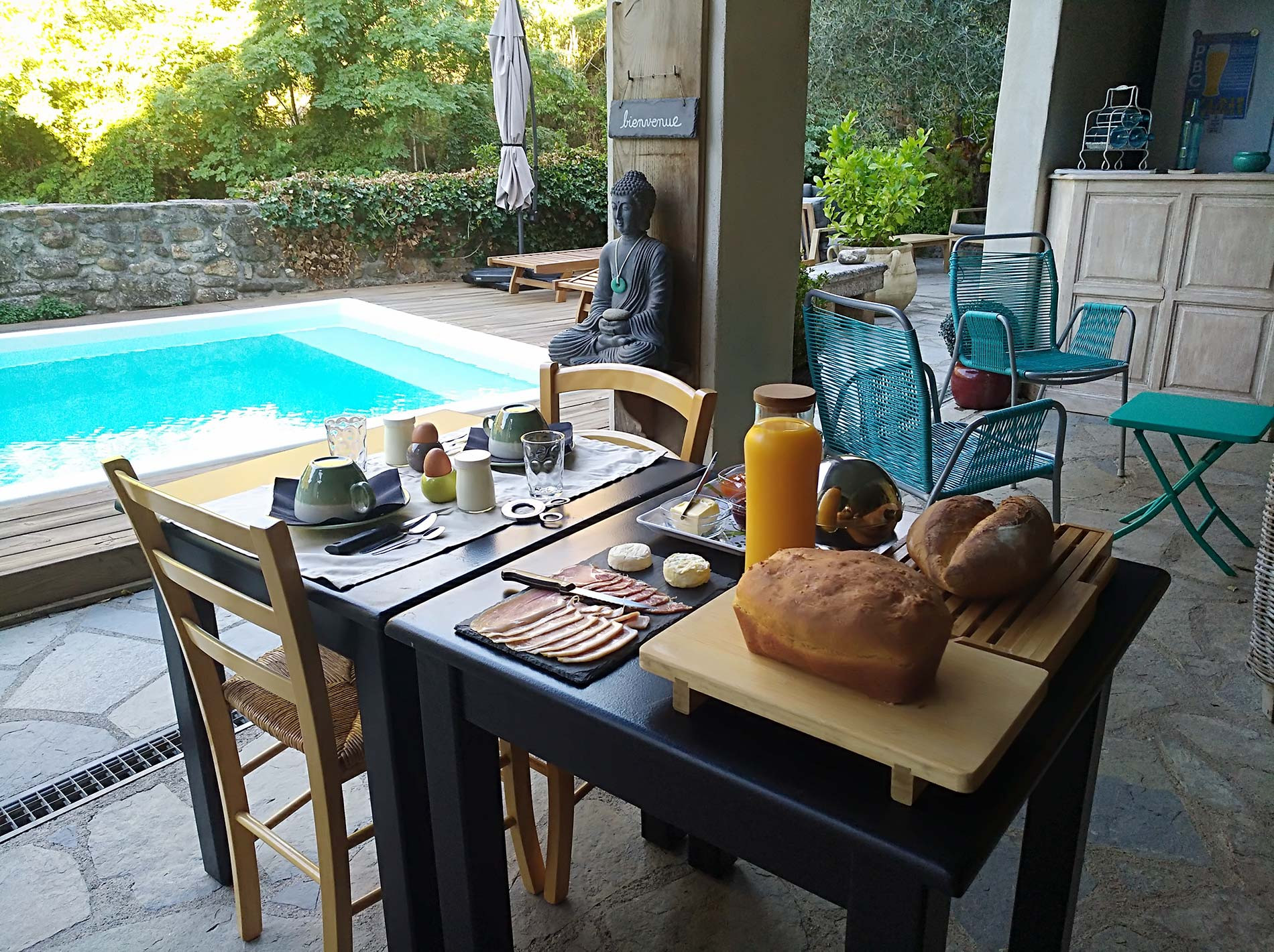 Les terrasses, gîtes en Cévennes - Petit-déjeuner cévenol