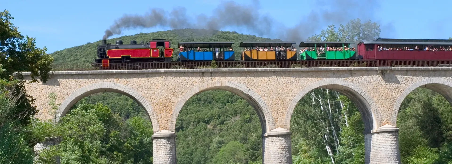 Explorer les Cévennes depuis les terrasses, gîtes en Cévennes