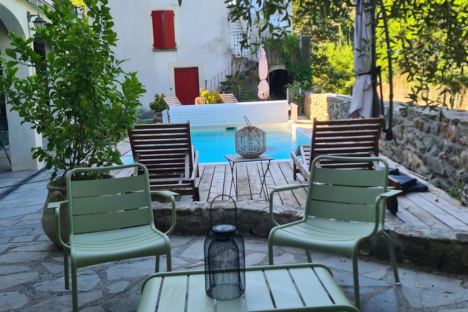 Extérieurs, Les terrasses, gîtes en Cévennes
