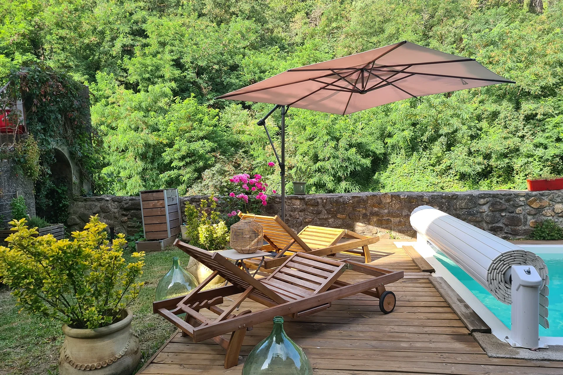 Extérieurs, Les terrasses, gîtes en Cévennes